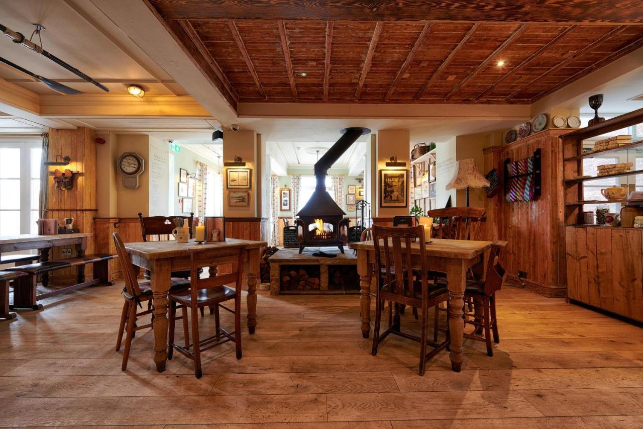 The Boathouse Hotel Бат Екстериор снимка